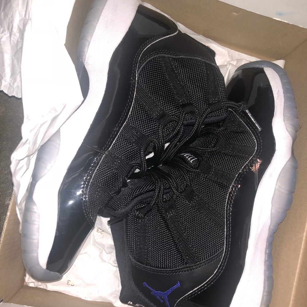 Jordan Retro 11 “Space Jam”